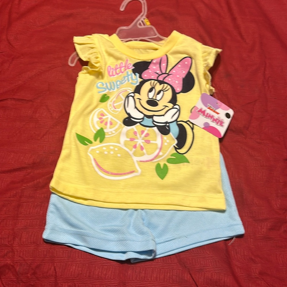 Brand new Minnie mouse, shorts and shirt matching sets girls 18 months